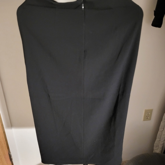 NWT Aritzia Babaton Mayhew Midi Skirt - Picture 10 of 11